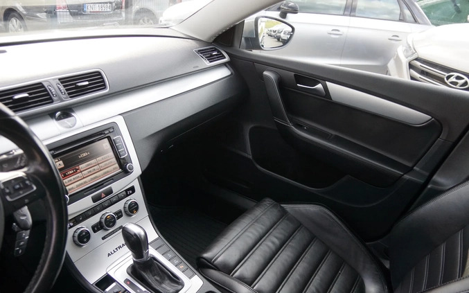 Volkswagen Passat cena 52700 przebieg: 210904, rok produkcji 2014 z Polkowice małe 436